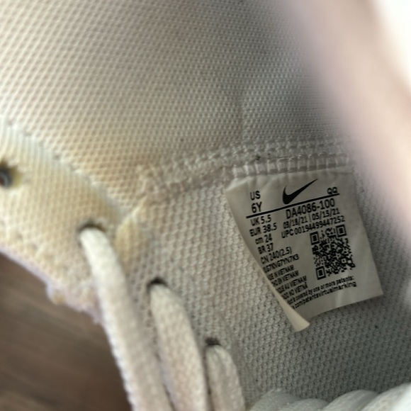 Nike’s Blazer Mid - Picture 5 of 5